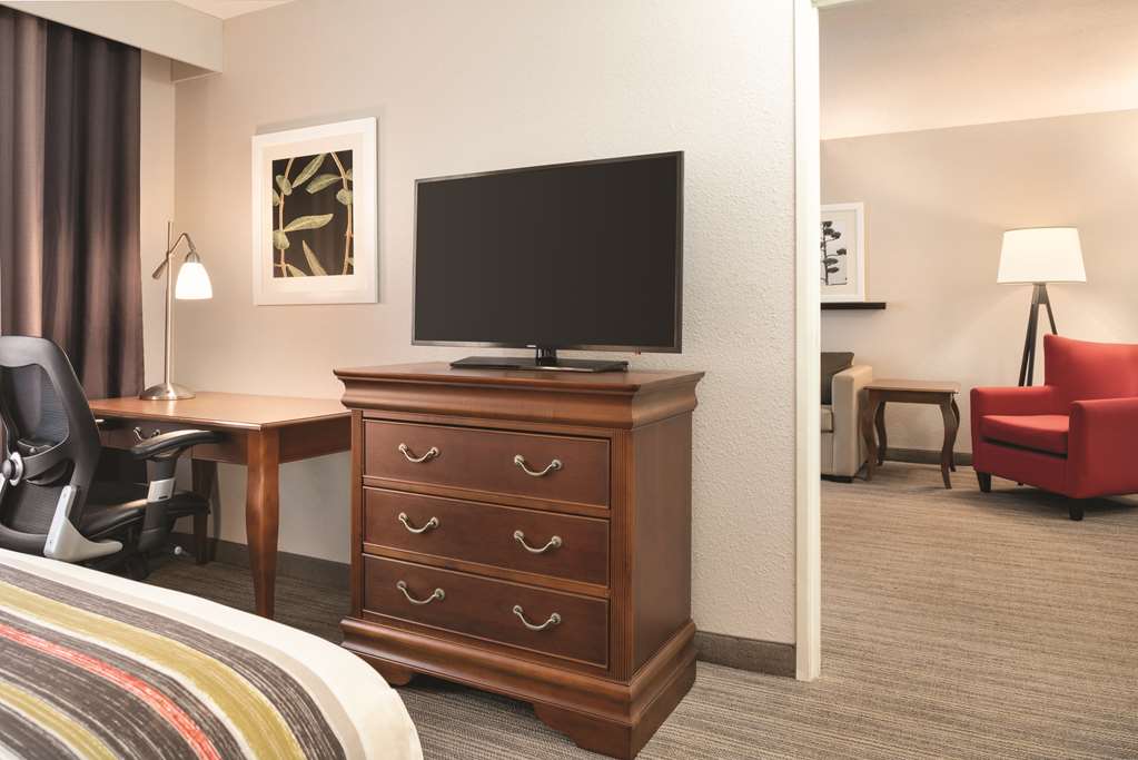 country inn and suites by radisson valparaiso in