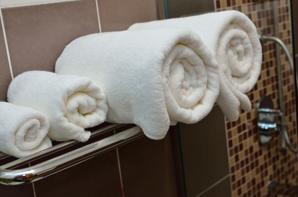 holiday villa hotel and suites