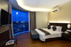 holiday villa hotel and suites