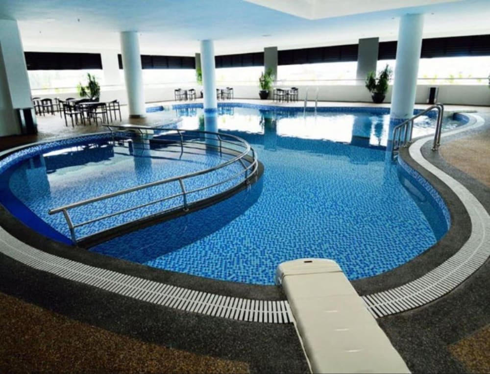 holiday villa hotel and suites