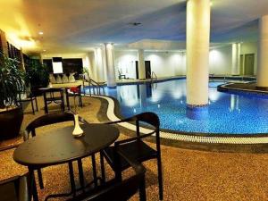 holiday villa hotel and suites