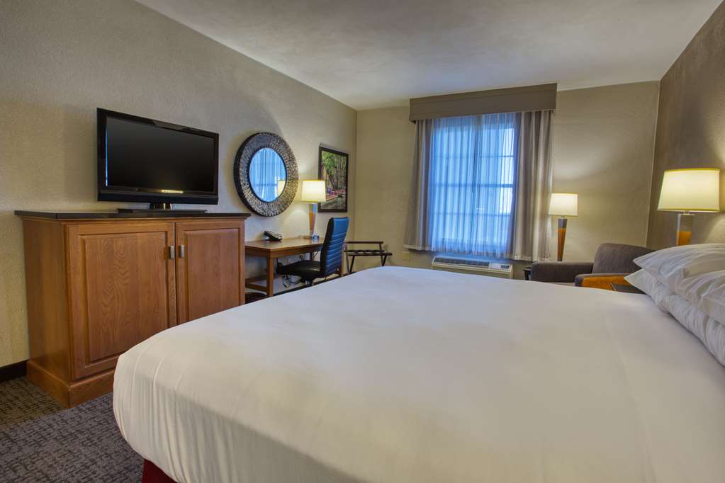 drury inn and suites near la cantera parkway