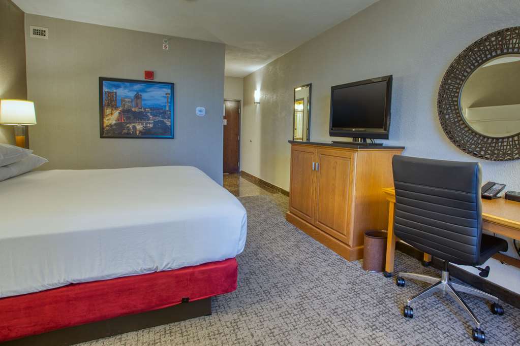 drury inn and suites near la cantera parkway