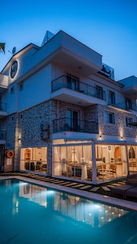 urla 1867 hotel