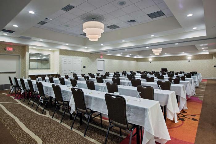 hilton garden inn lincoln downtown haymarket