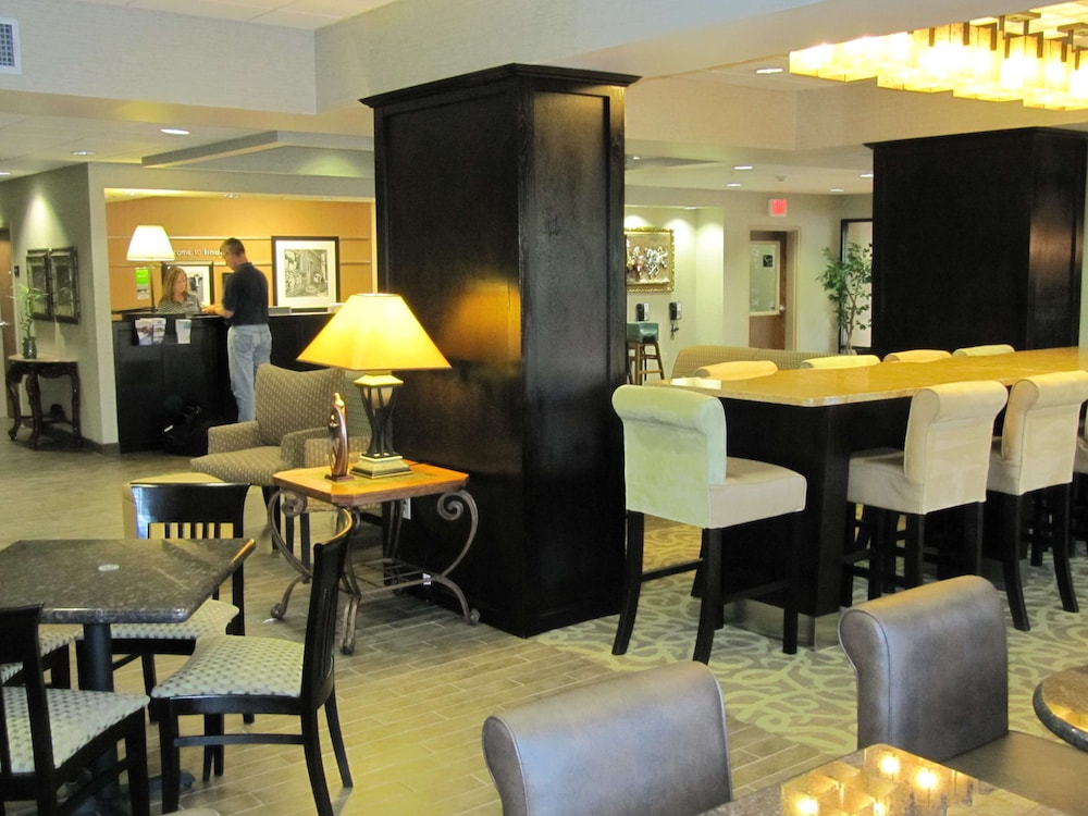 hampton inn lindale tyler