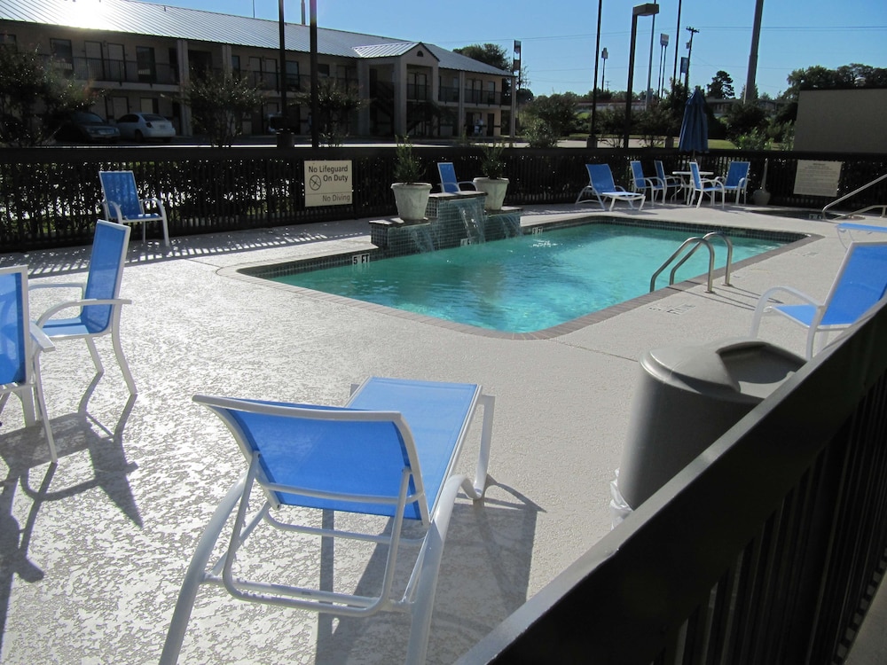 hampton inn lindale tyler
