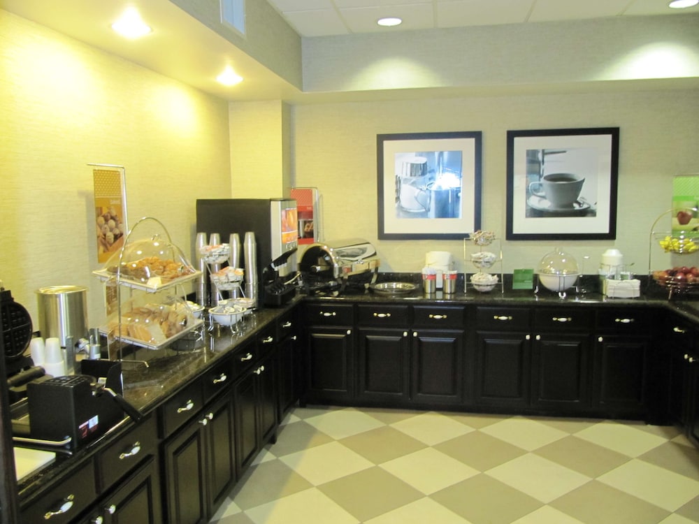 hampton inn lindale tyler