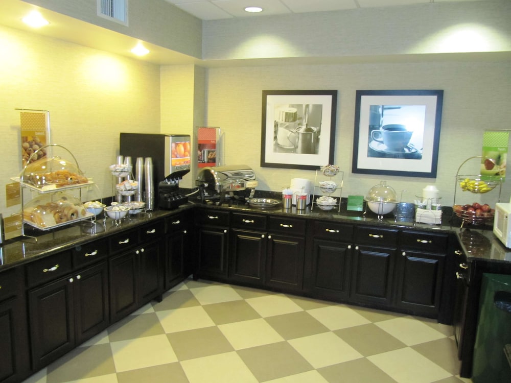 hampton inn lindale tyler