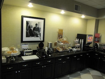 hampton inn lindale tyler
