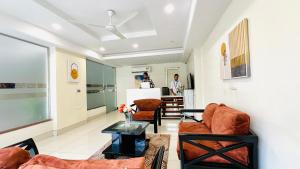 bluo studio4 golf course road gym balcony lift