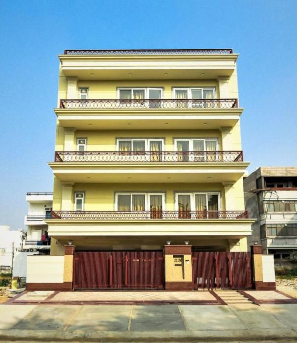 bluo studio4 golf course road gym balcony lift