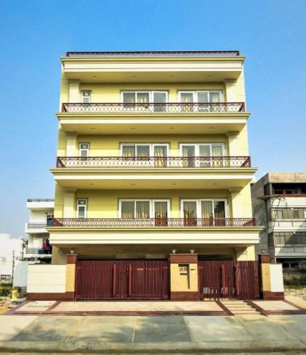 bluo studio4 golf course road gym balcony lift