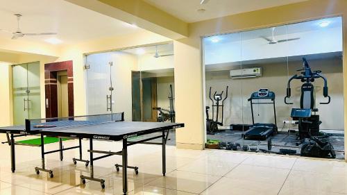 bluo studio4 golf course road gym balcony lift