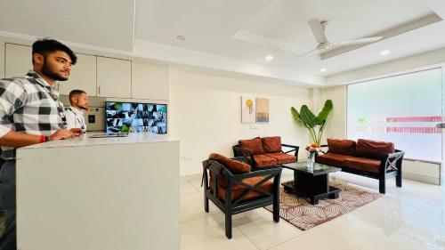 bluo studio4 golf course road gym balcony lift