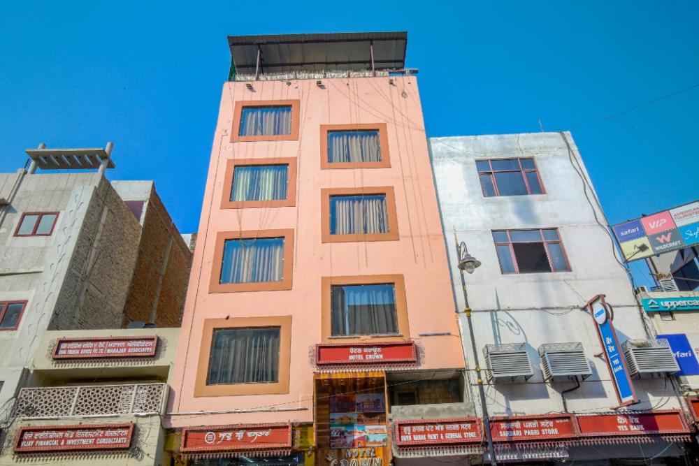 hotel crown