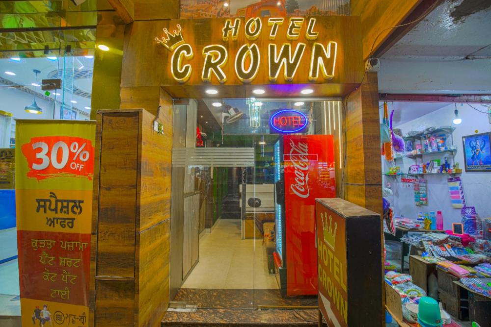 hotel crown
