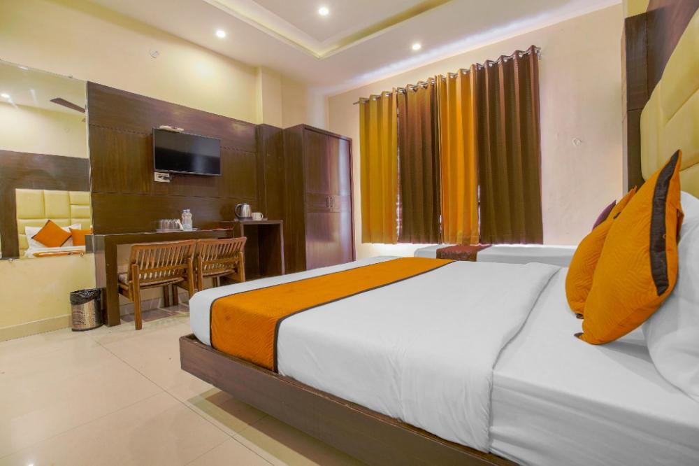 hotel crown