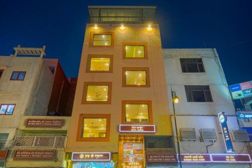 hotel crown
