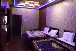 Dev Bhoomi Resort,Dehradun>>Chamba,3 star