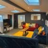 large luxury house boat 5 ensuite bedrooms