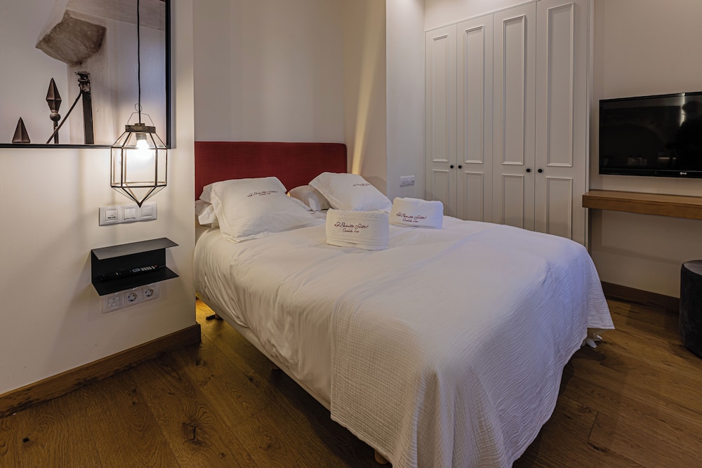 la ermita suites unico hotel monumento de cordoba