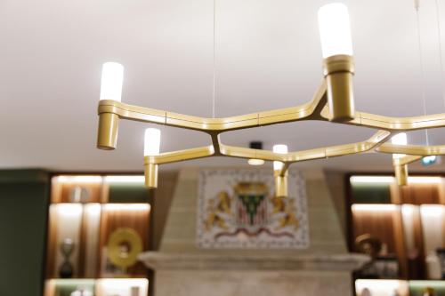 hotel star champs elysees