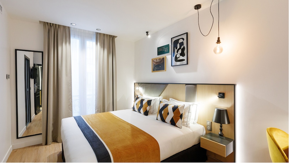 hotel star champs elysees