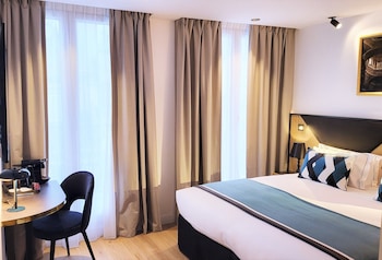 hotel star champs elysees