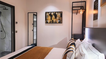 hotel star champs elysees