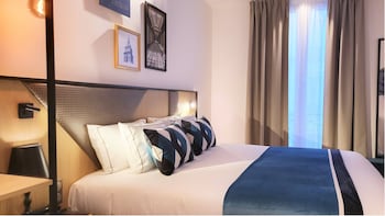 hotel star champs elysees