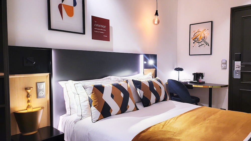 hotel star champs elysees