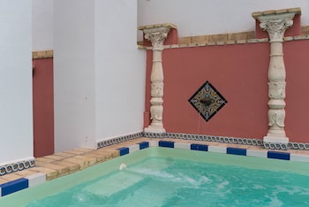 Apartamentos Abreu Suites,C. Rafael Gonzalez Abreu 3, Seville, Es,0 star
