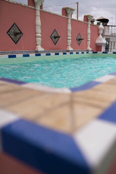 Apartamentos Abreu Suites,C. Rafael Gonzalez Abreu 3, Seville, Es,0 star