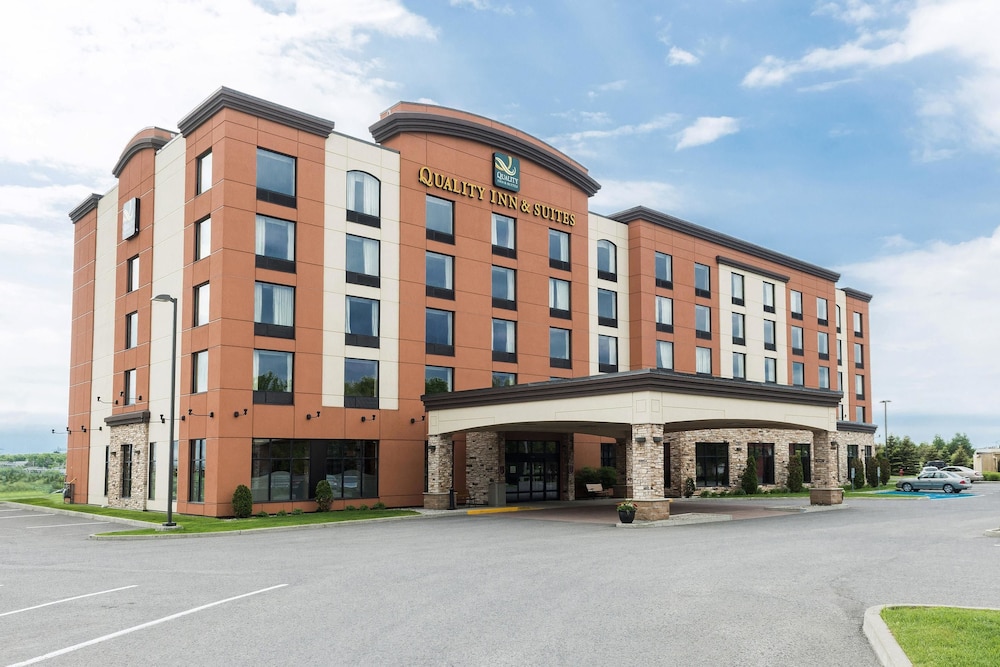 Quality Inn & Suites Levis,Levis>>Desjardins,4 star