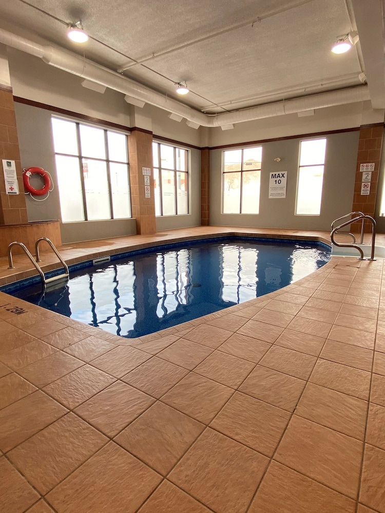 Quality Inn & Suites Levis,Levis>>Desjardins,4 star
