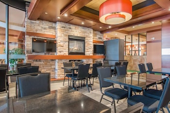 quality inn and suites levis