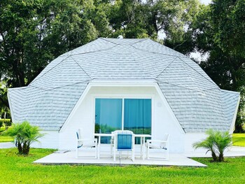 studio 02 lake sumner