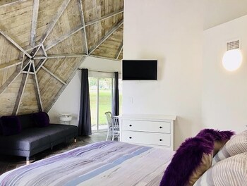 studio 02 lake sumner