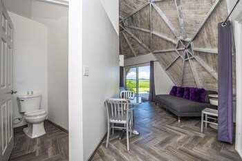 studio 02 lake sumner