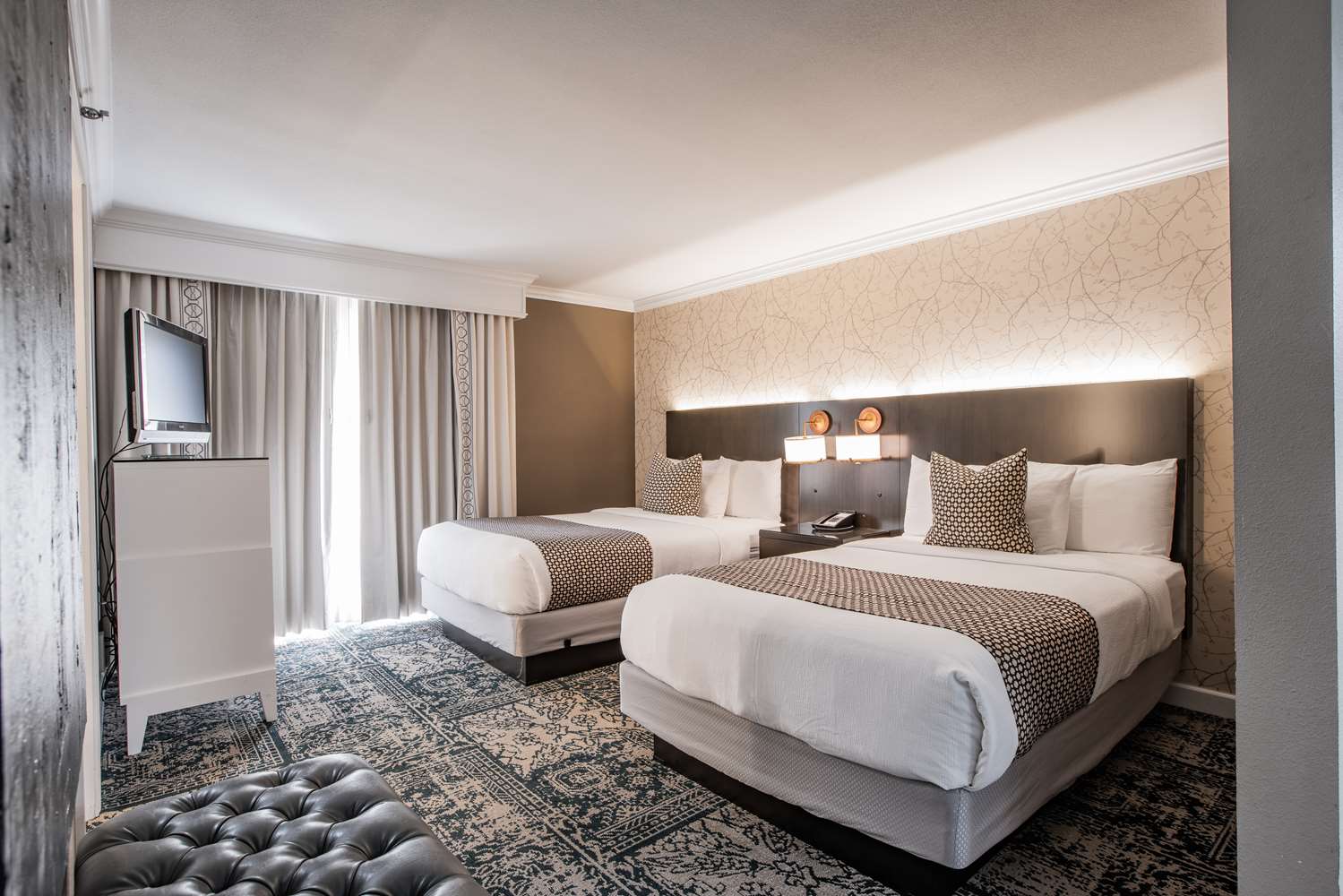 the burgundy hotel tapestry collection by hilton