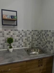 Menua,Geghanist>>Yerevan,2.5 star