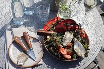 Vår Gård Saltsjobaden,Nacka>>Arlanda,4 star
