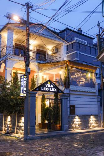 vila leo lux