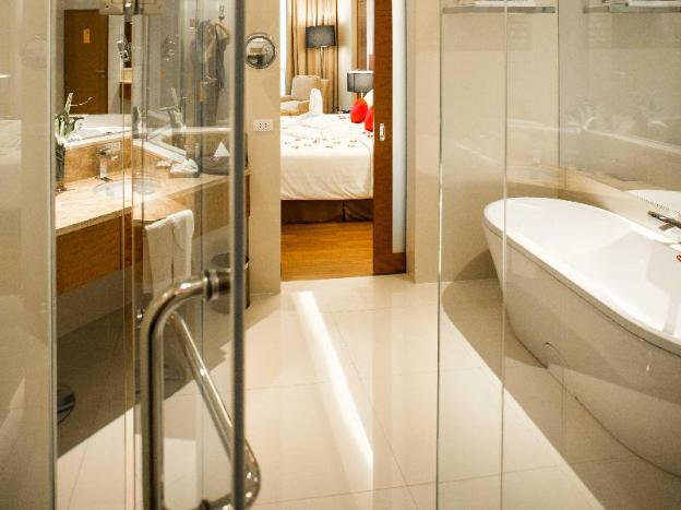 the grand fourwings convention hotel