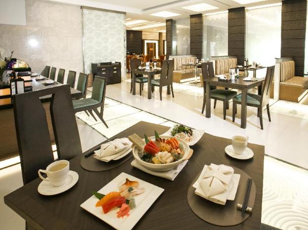 the grand fourwings convention hotel