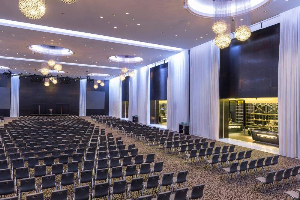 le meridien dubai hotel and conference centre