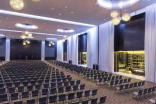 le meridien dubai hotel and conference centre