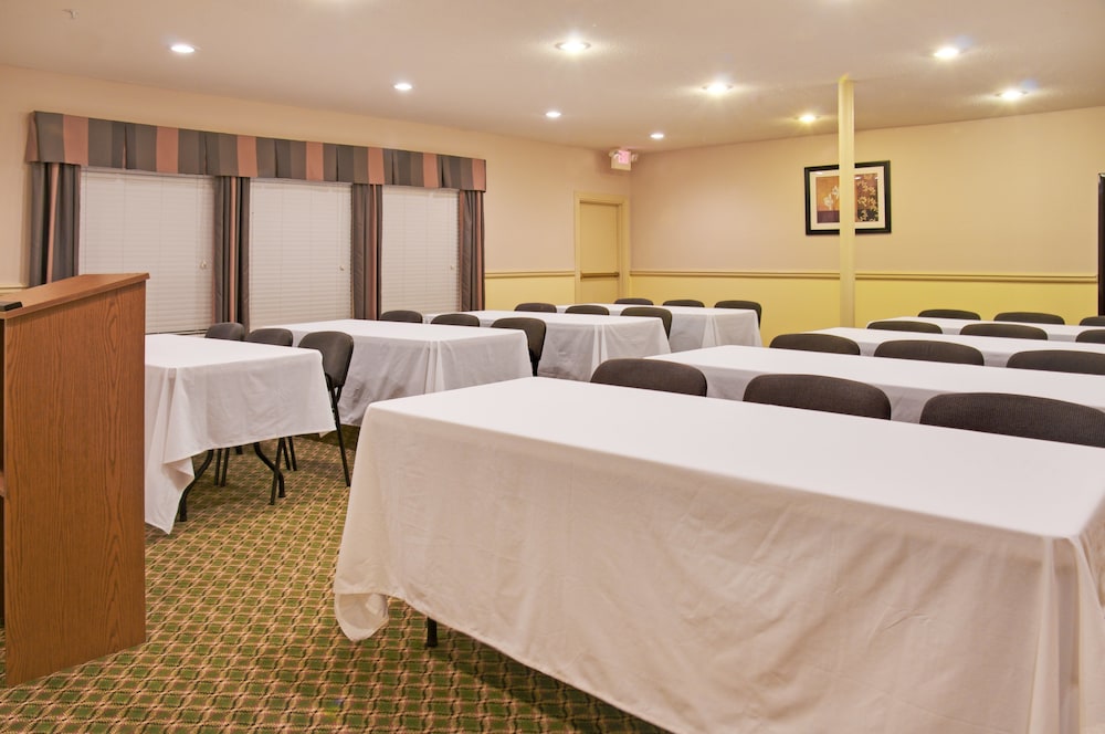 holiday inn express hotel and suites livingston by ihg