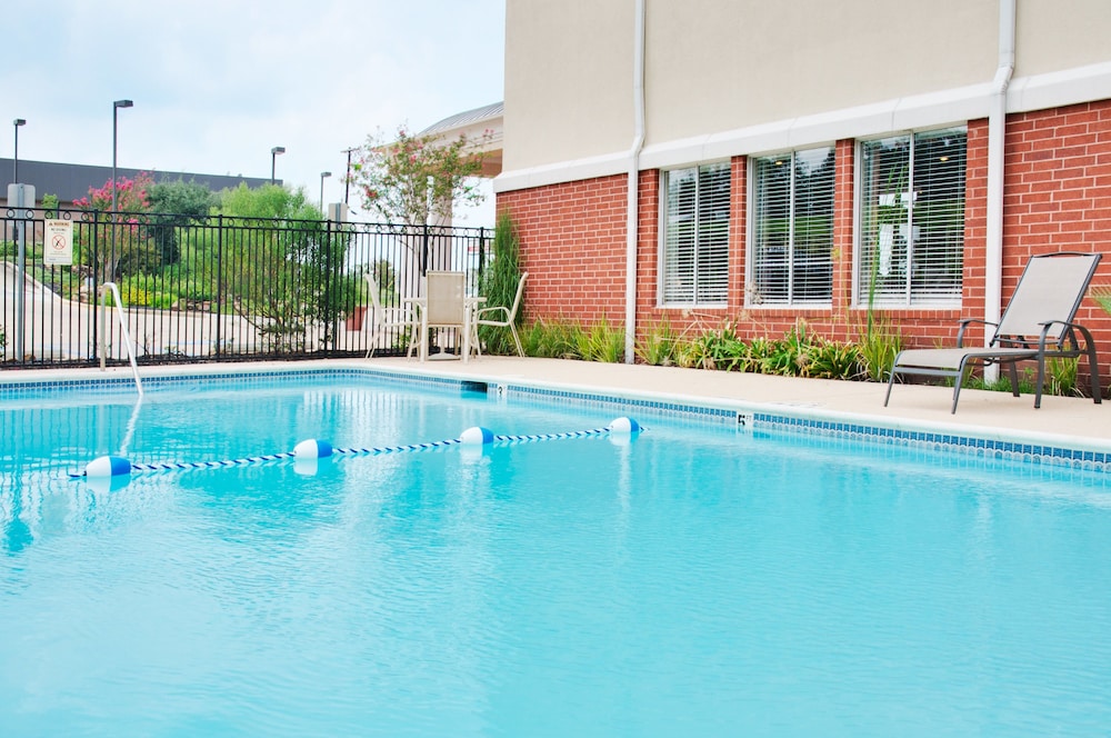 holiday inn express hotel and suites livingston by ihg